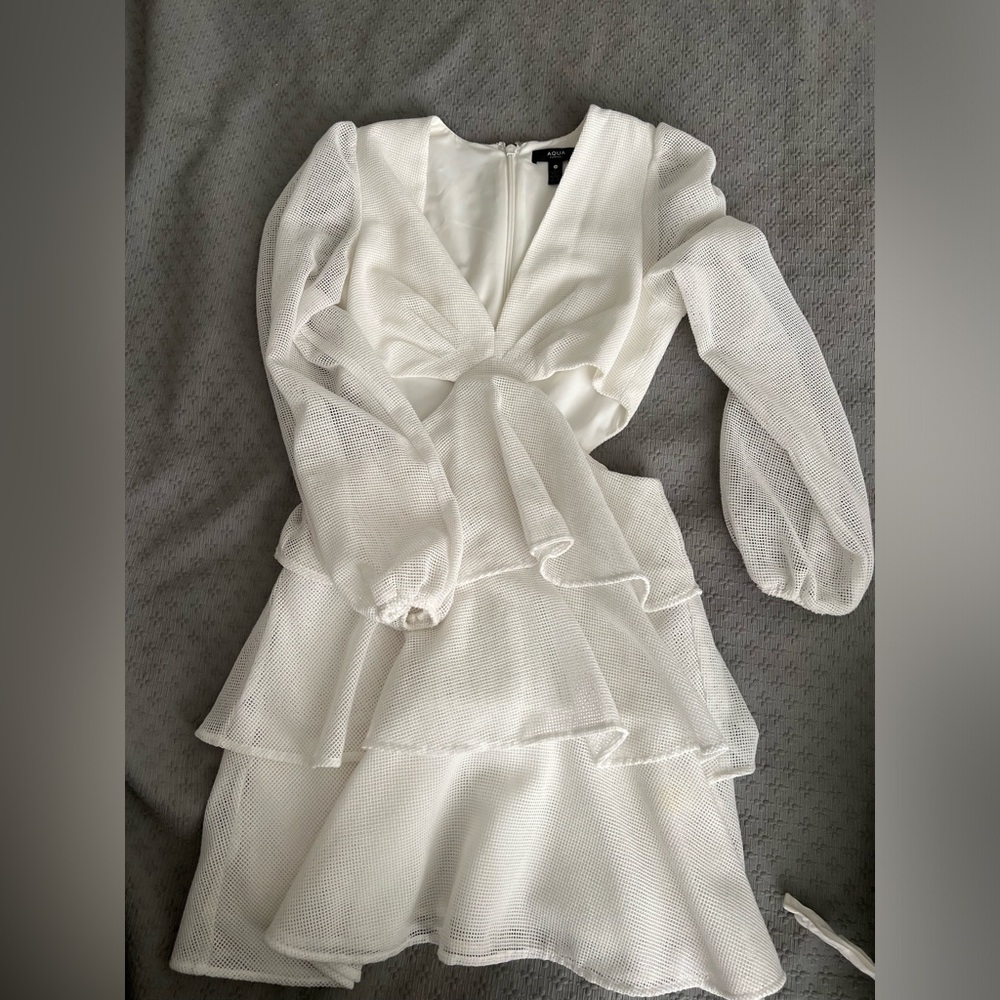 Beautiful white dress from brand AQUA
